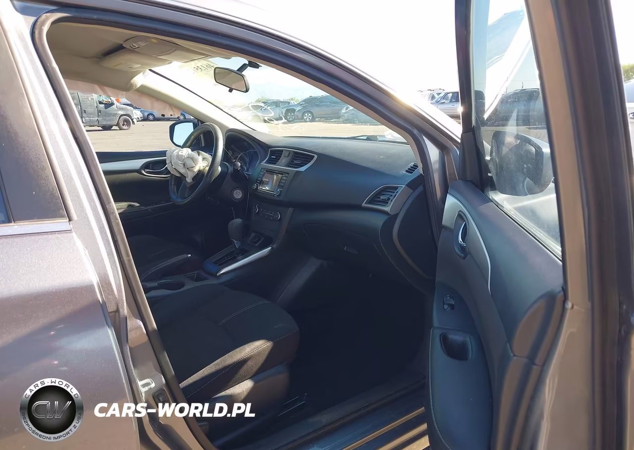 2018 Nissan Sentra S VIN:3N1AB7APXJY344948 - 5