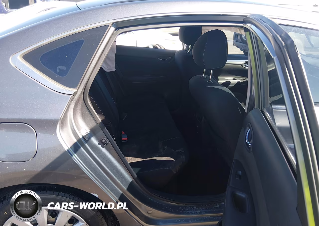 2018 Nissan Sentra S VIN:3N1AB7APXJY344948 - 8
