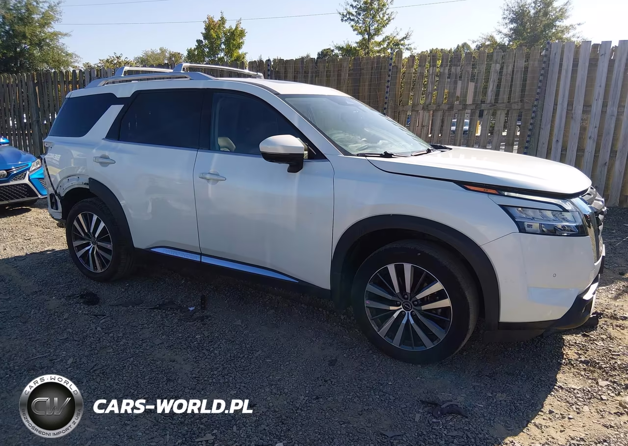 2022 Nissan Pathfinder Platinum 4Wd