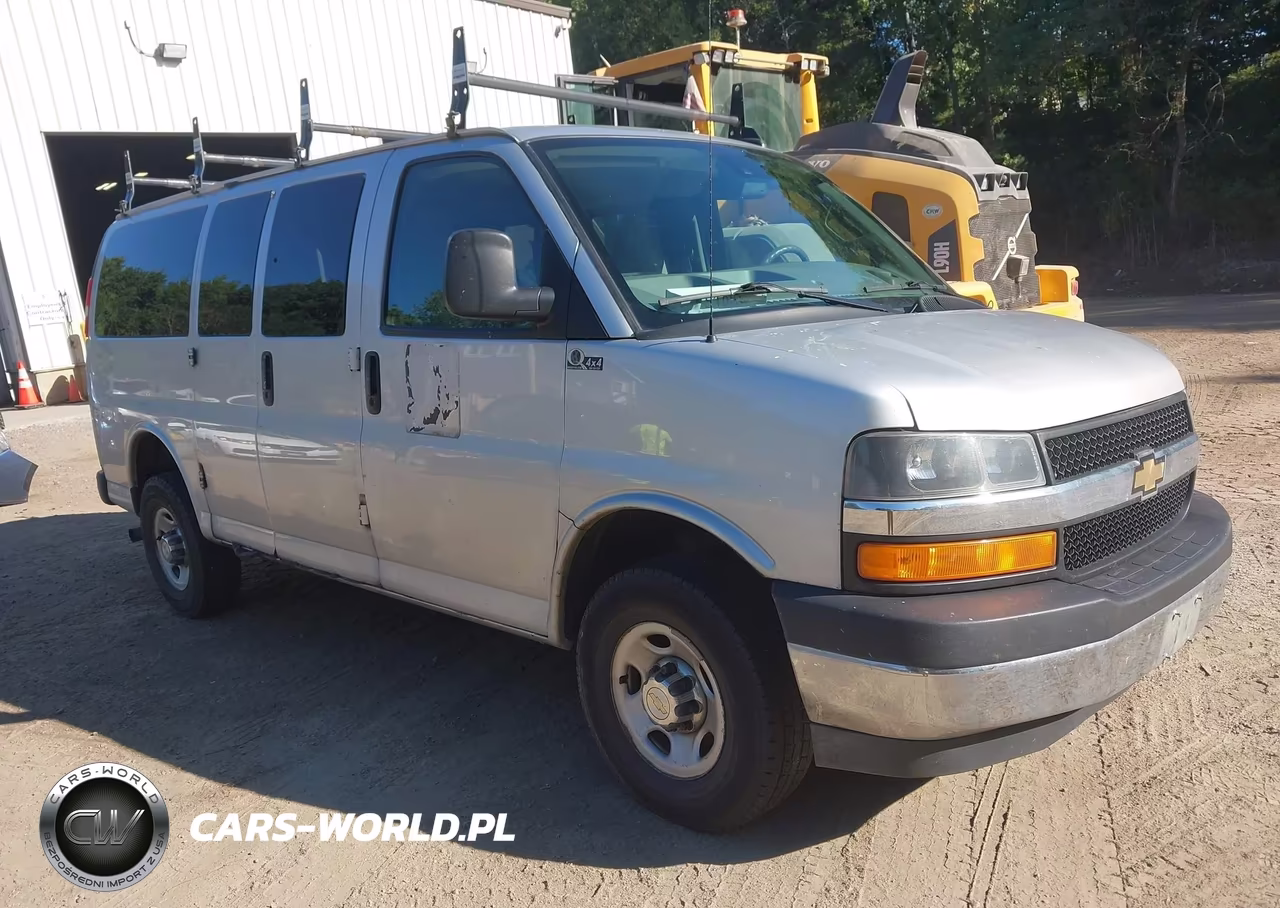 2020 Chevrolet Express Passenger Rwd 2500 Regular Wheelbase Lt VIN:1GAWGFFG8L1257170 - 1