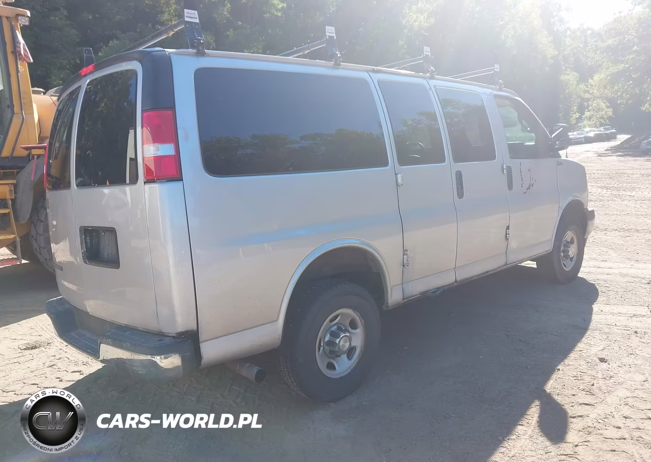 2020 Chevrolet Express Passenger Rwd 2500 Regular Wheelbase Lt VIN:1GAWGFFG8L1257170 - 4