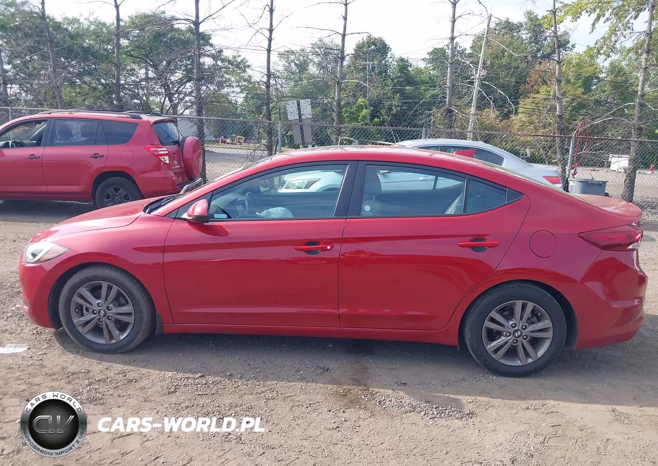 2018 Hyundai Elantra Value Edition VIN:5NPD84LF2JH323729 - 14