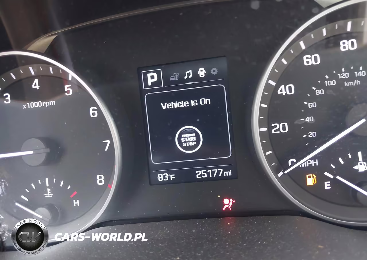 2018 Hyundai Elantra Value Edition VIN:5NPD84LF2JH323729 - 15