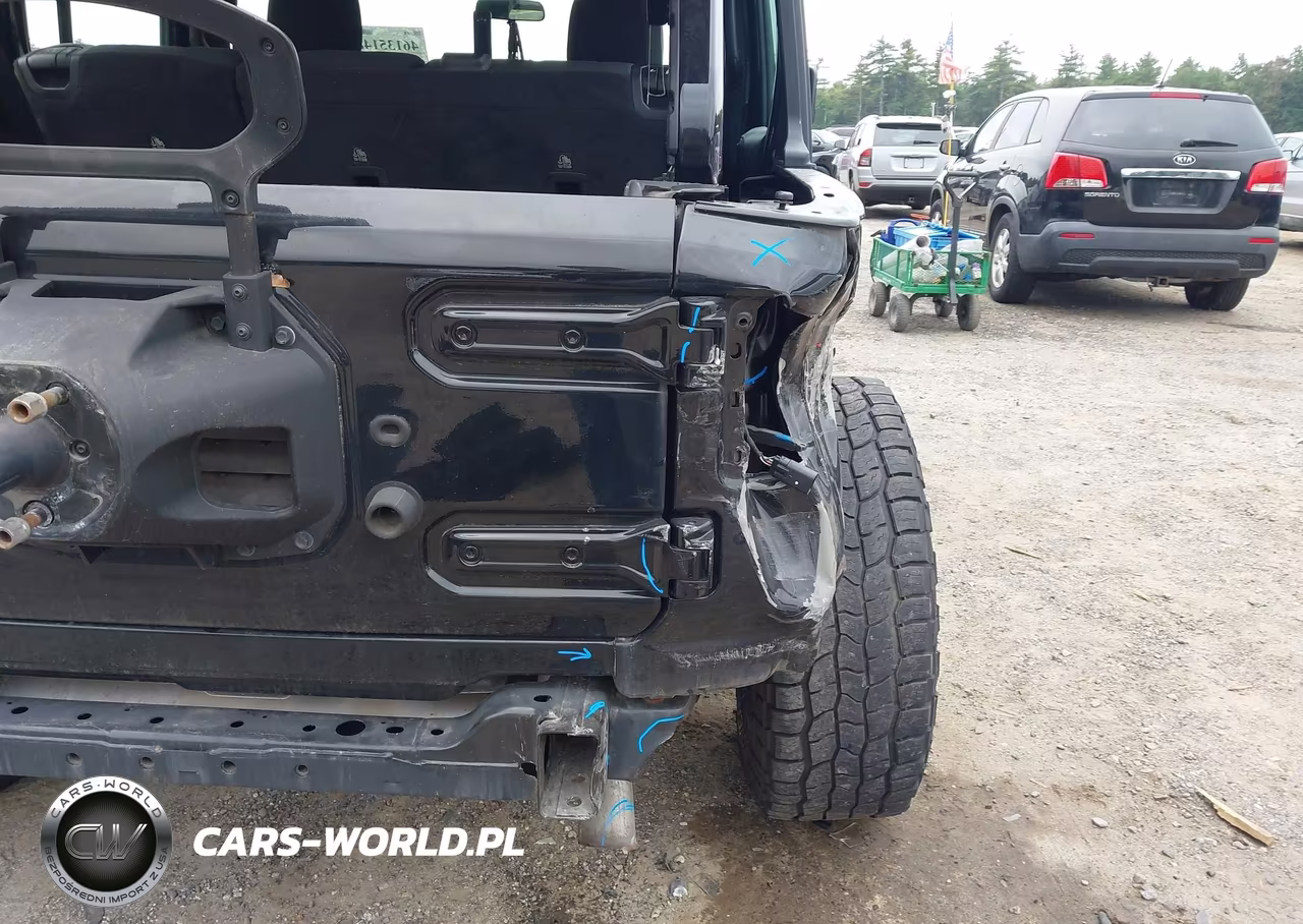 2022 Jeep Wrangler Unlimited Sport 4X4 VIN:1C4HJXDN4NW224164 - 19