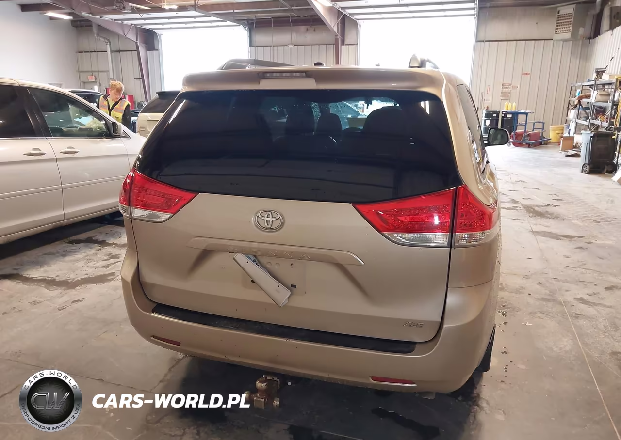 2011 Toyota Sienna Xle V6 VIN:5TDYK3DC7BS170391 - 16
