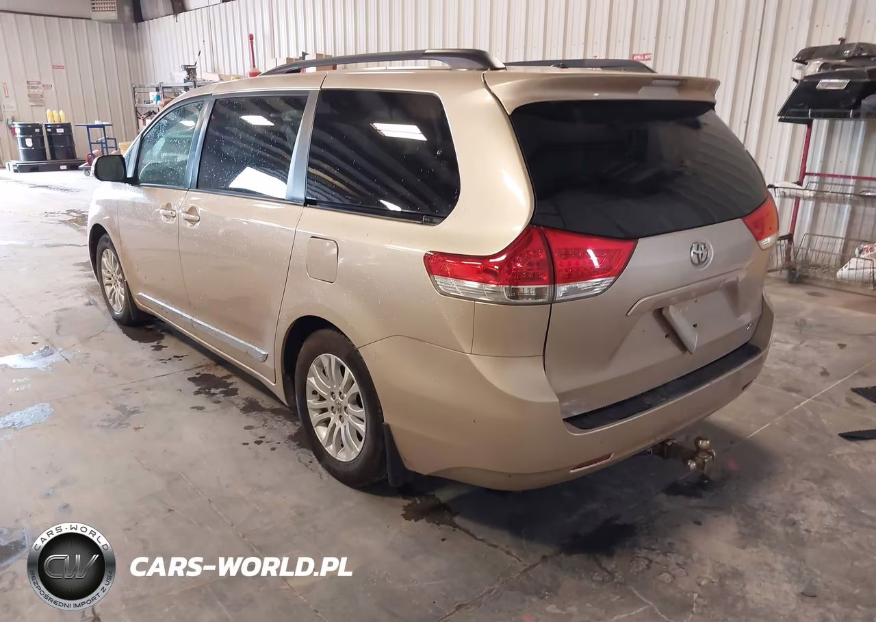 2011 Toyota Sienna Xle V6 VIN:5TDYK3DC7BS170391 - 3