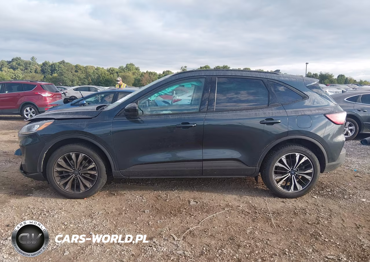 2022 Ford Escape Se VIN:1FMCU9G65NUB64775 - 14