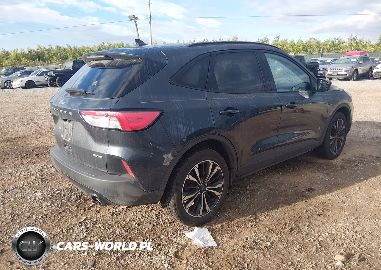 2022 Ford Escape Se VIN:1FMCU9G65NUB64775 - 4