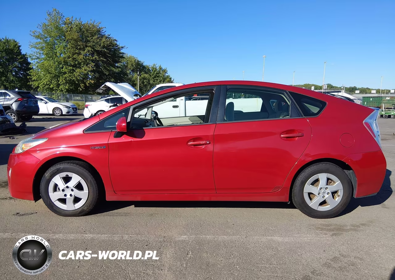 2011 Toyota Prius Two VIN:JTDKN3DU6B1457093 - 14