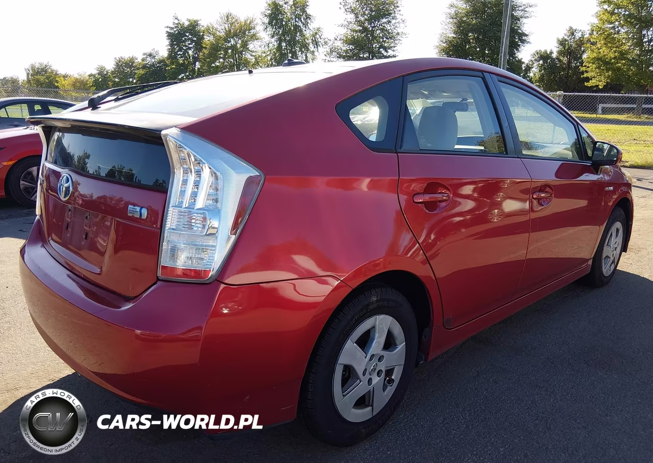 2011 Toyota Prius Two VIN:JTDKN3DU6B1457093 - 4