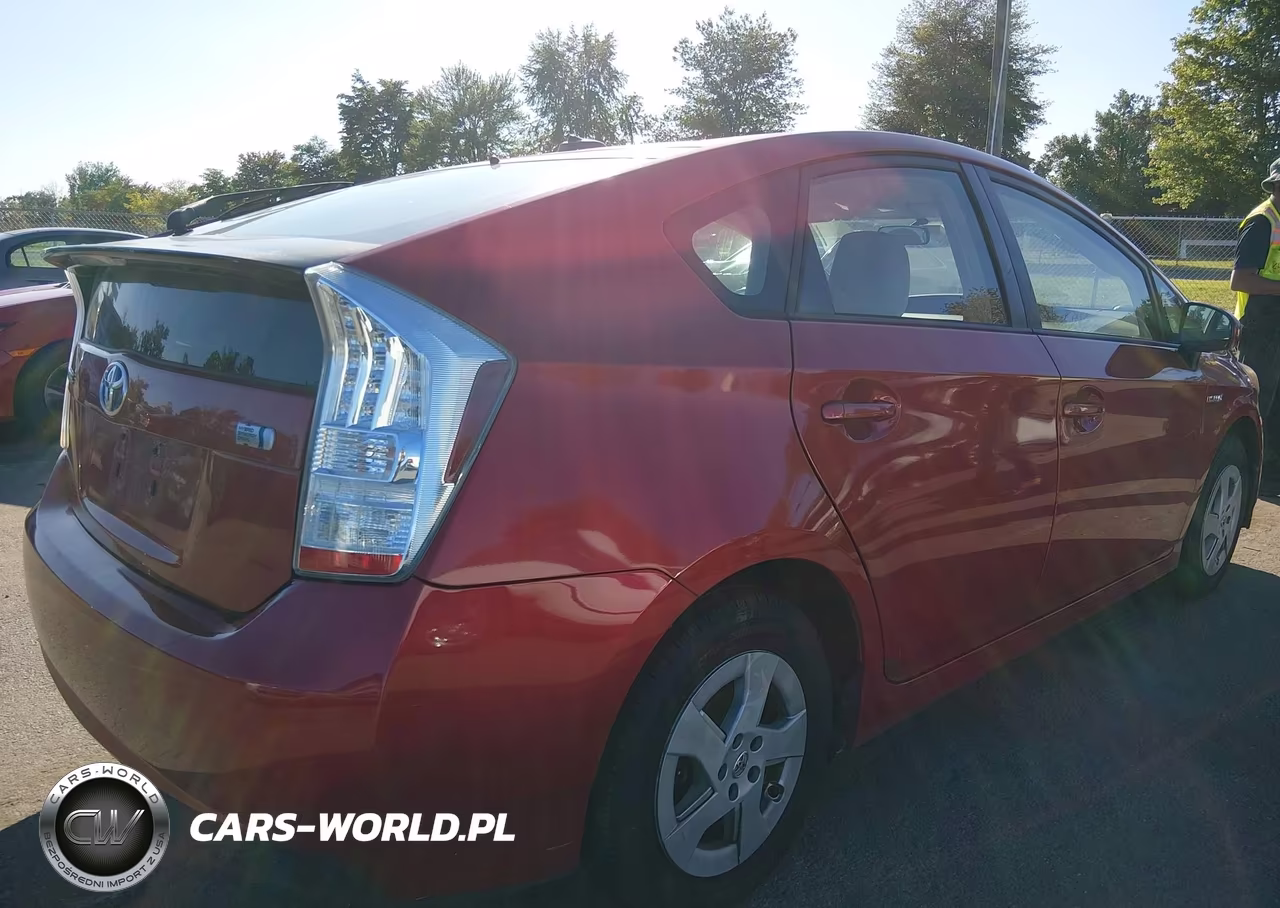 2011 Toyota Prius Two VIN:JTDKN3DU6B1457093 - 6