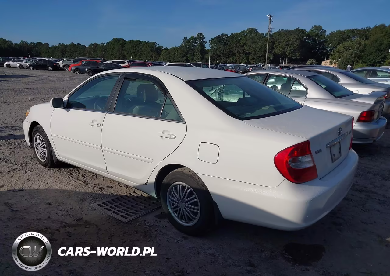 2004 Toyota Camry Le VIN:4T1BE32K44U307367 - 3