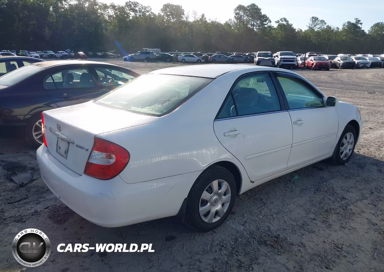 2004 Toyota Camry Le VIN:4T1BE32K44U307367 - 4