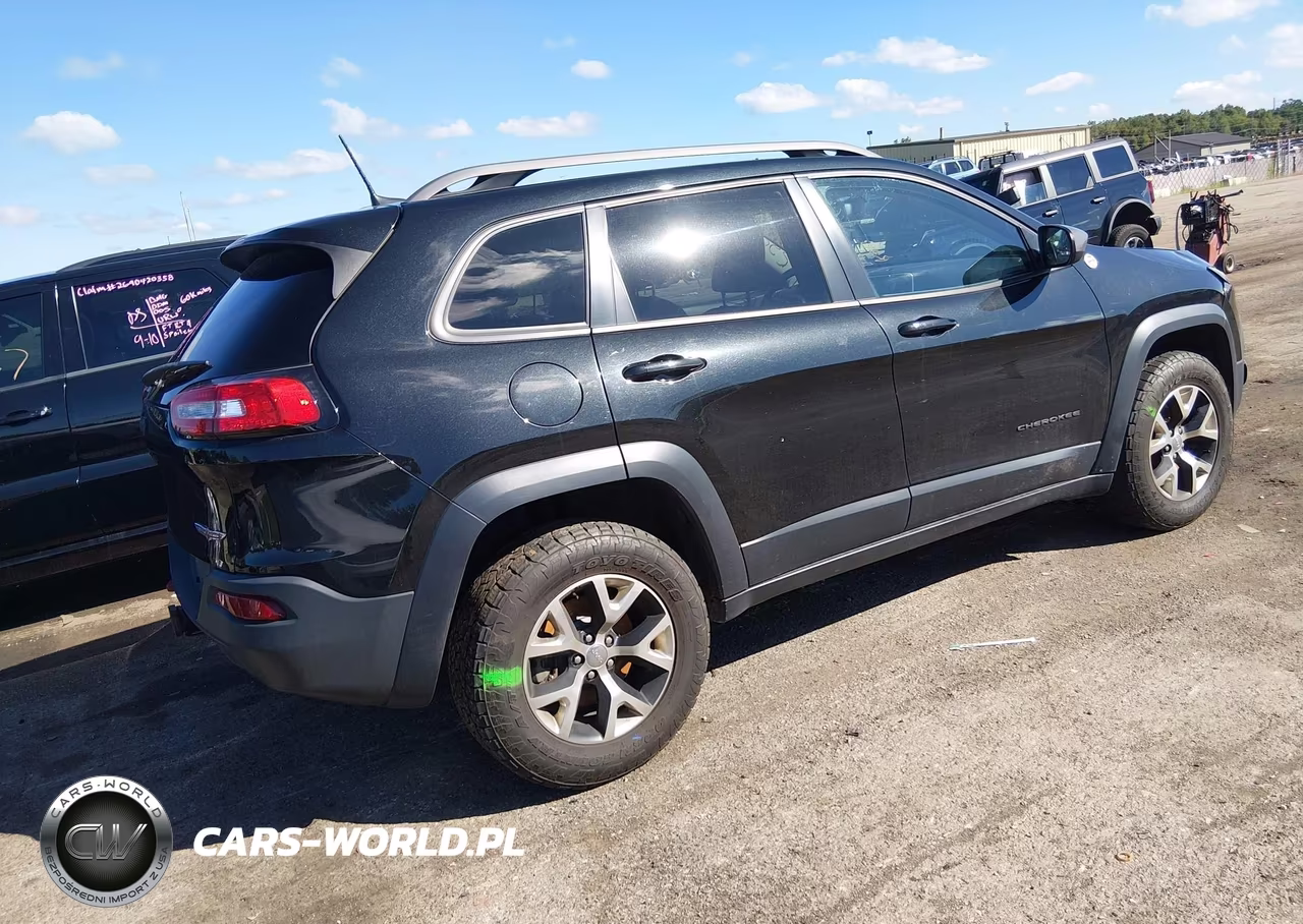 2016 Jeep Cherokee Trailhawk VIN:1C4PJMBS0GW285307 - 4