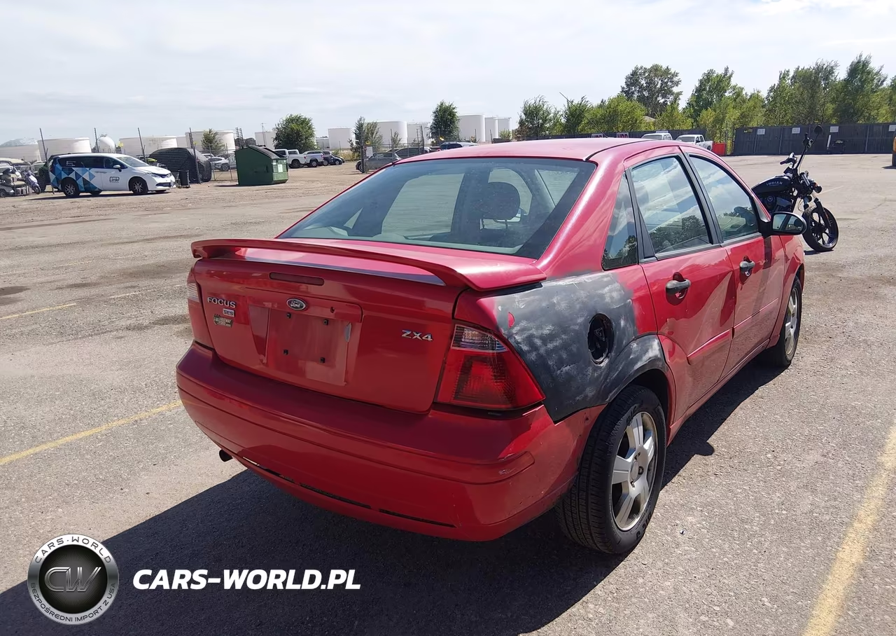 2005 Ford Focus Zx4 VIN:1FAFP34N45W305105 - 4