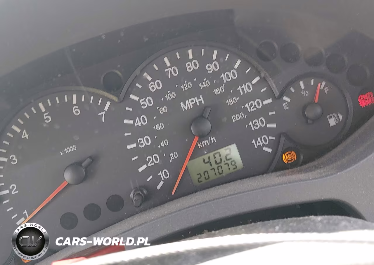 2005 Ford Focus Zx4 VIN:1FAFP34N45W305105 - 7