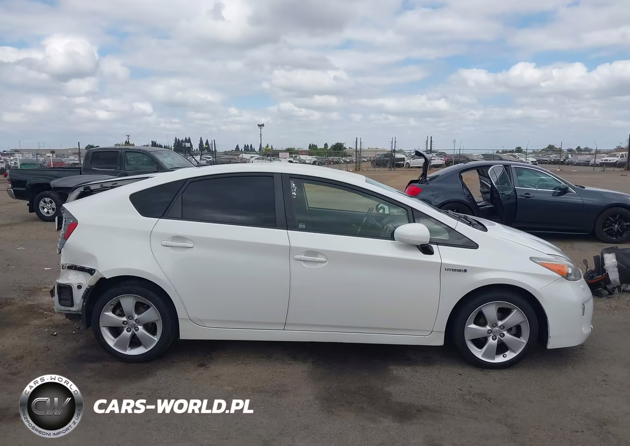 2012 Toyota Prius Five VIN:JTDKN3DU8C5498111 - 13