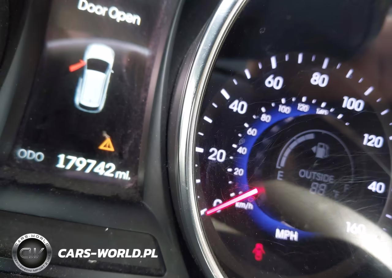 2016 Hyundai Santa Fe Sport 2.4L VIN:5XYZU3LBXGG313085 - 15