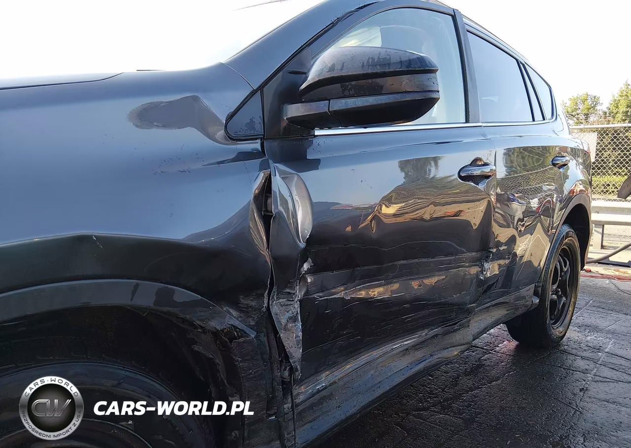 2015 Toyota Rav4 Le VIN:JTMBFREV1FD163922 - 6
