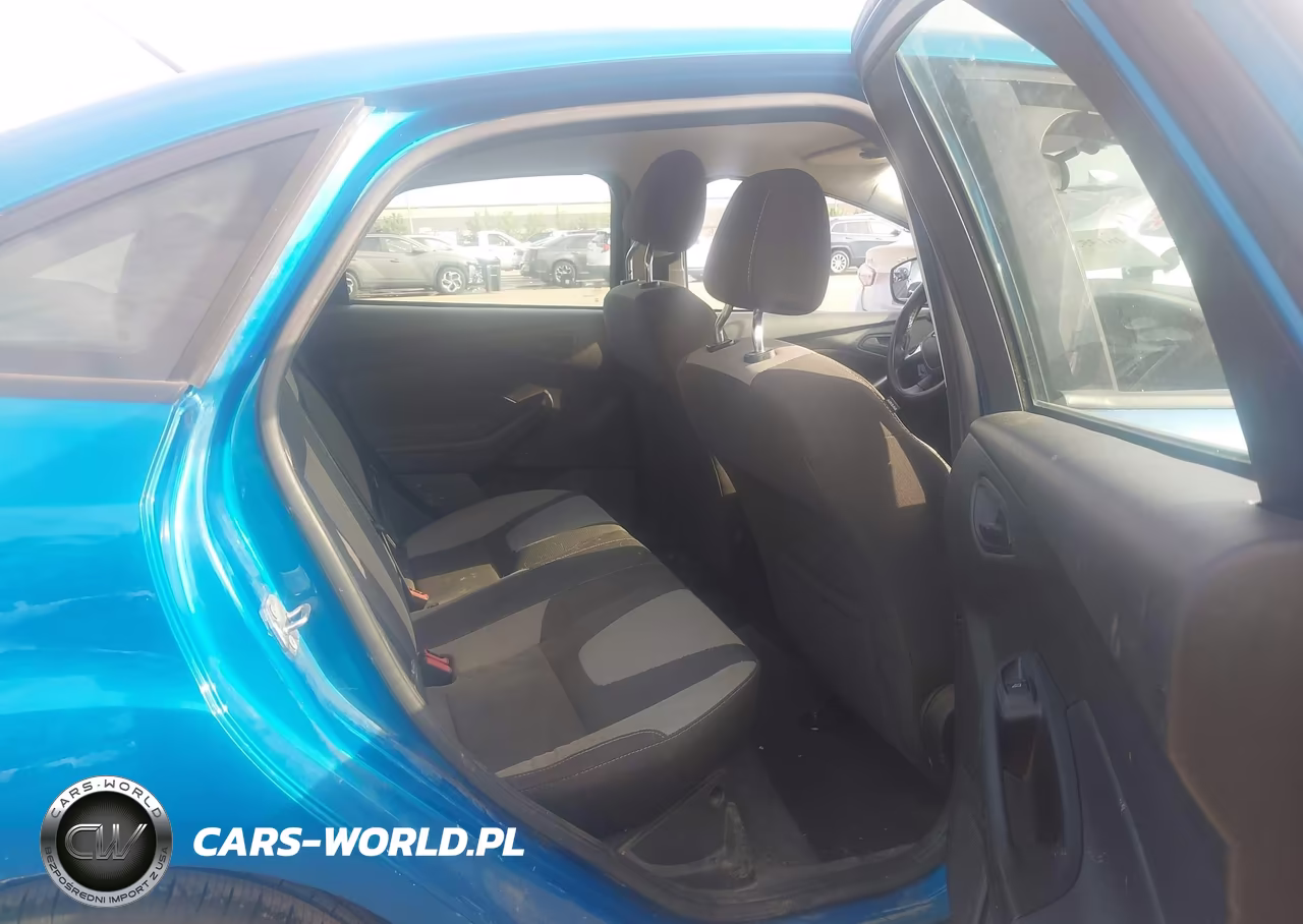 2012 Ford Focus Se VIN:1FAHP3F21CL249599 - 8