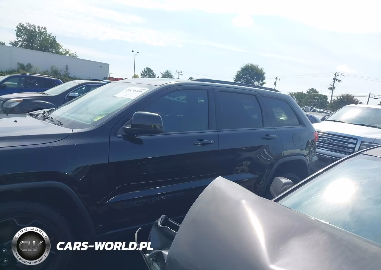2018 Jeep Grand Cherokee Upland 4X4 VIN:1C4RJFAG0JC503014 - 15