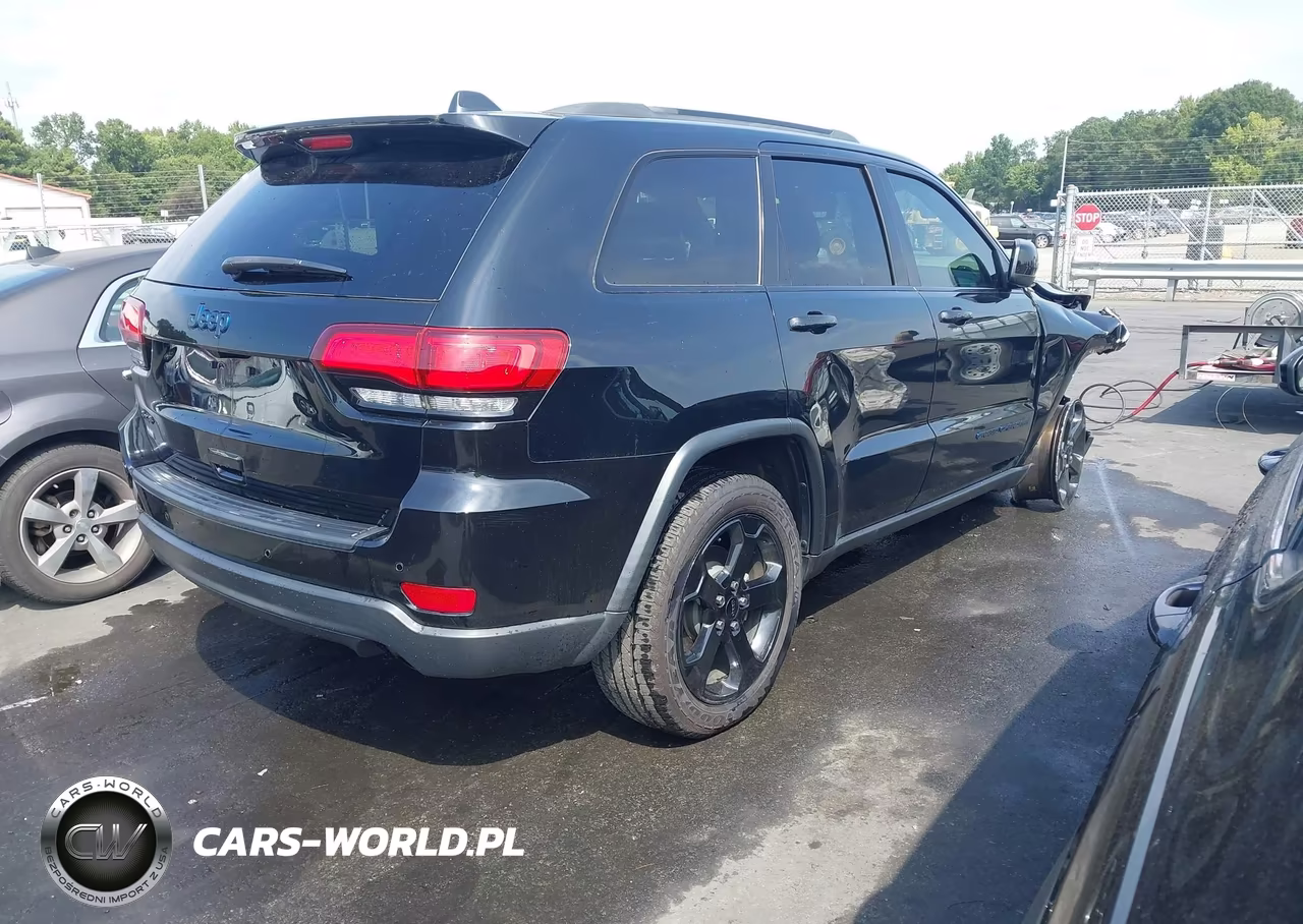 2018 Jeep Grand Cherokee Upland 4X4 VIN:1C4RJFAG0JC503014 - 4