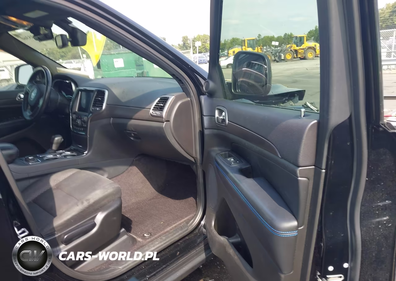 2018 Jeep Grand Cherokee Upland 4X4 VIN:1C4RJFAG0JC503014 - 5