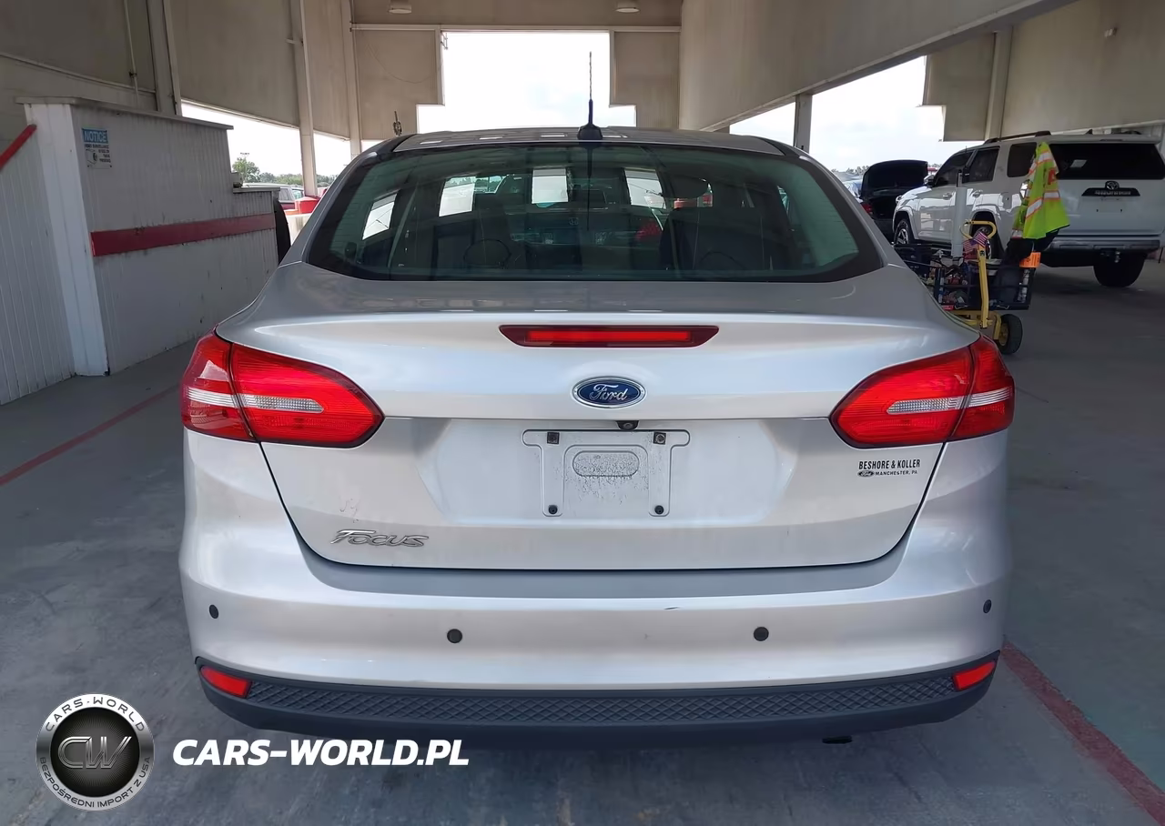2016 Ford Focus S VIN:1FADP3E22GL298462 - 17