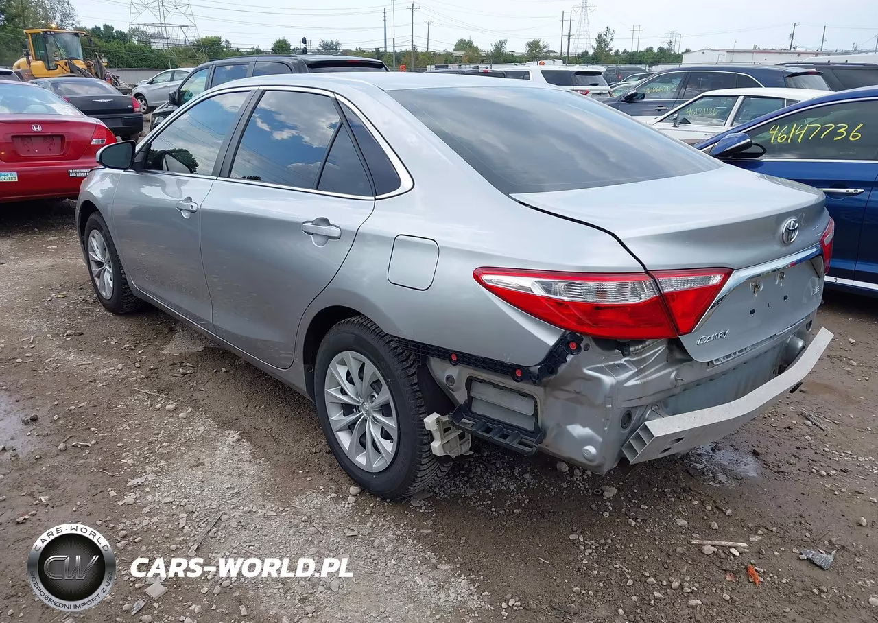 2016 Toyota Camry Le VIN:4T1BF1FK0GU507601 - 3