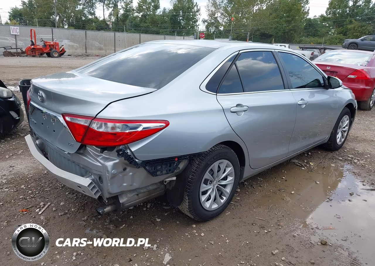 2016 Toyota Camry Le VIN:4T1BF1FK0GU507601 - 4