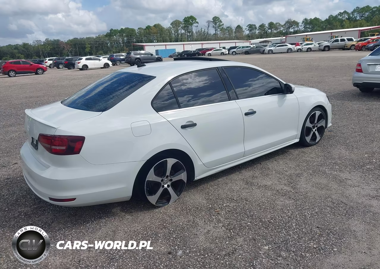 2016 Volkswagen Jetta 1.4T Se VIN:3VWD67AJ0GM318382 - 4