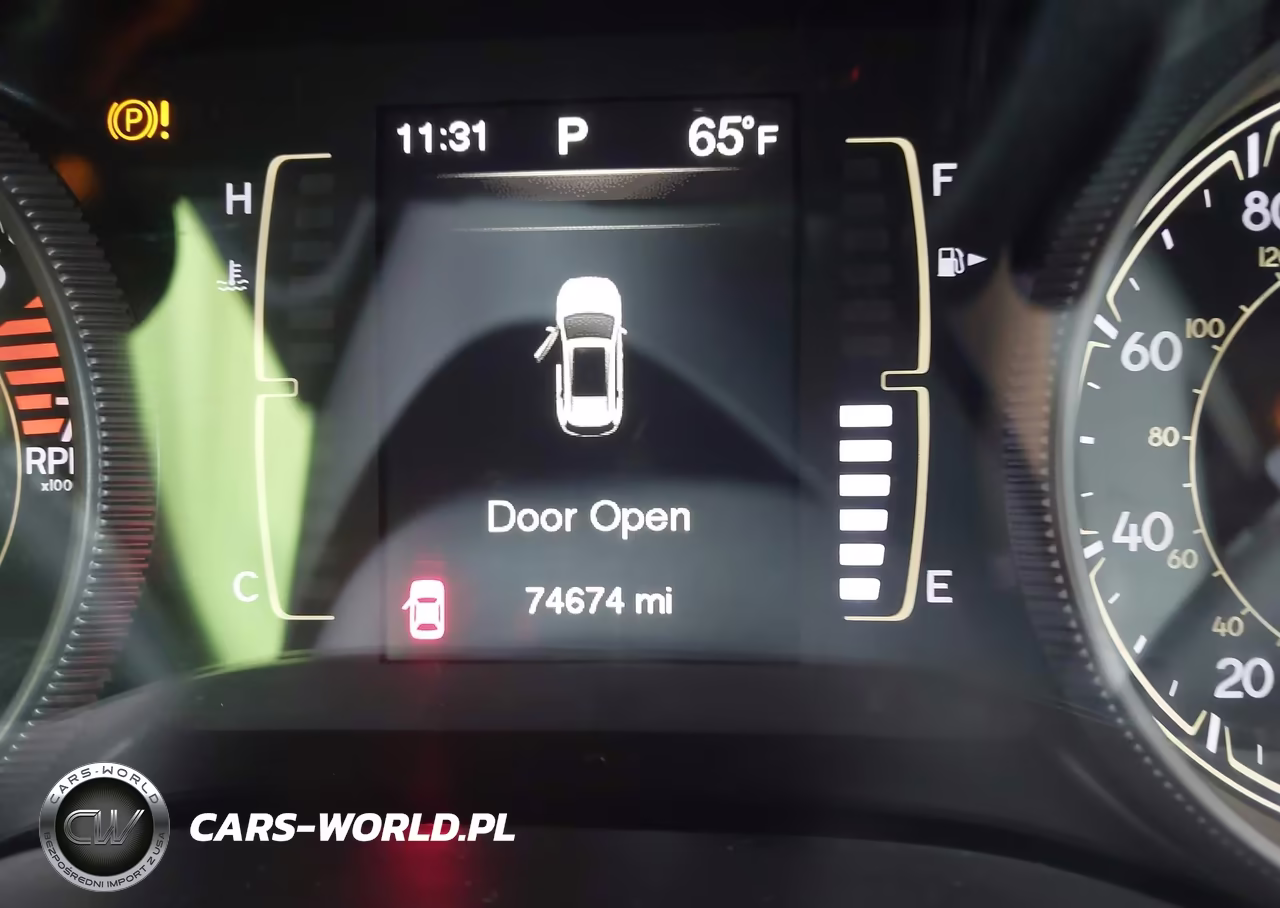 2017 Jeep Cherokee Latitude 4X4 VIN:1C4PJMCB0HW546841 - 16