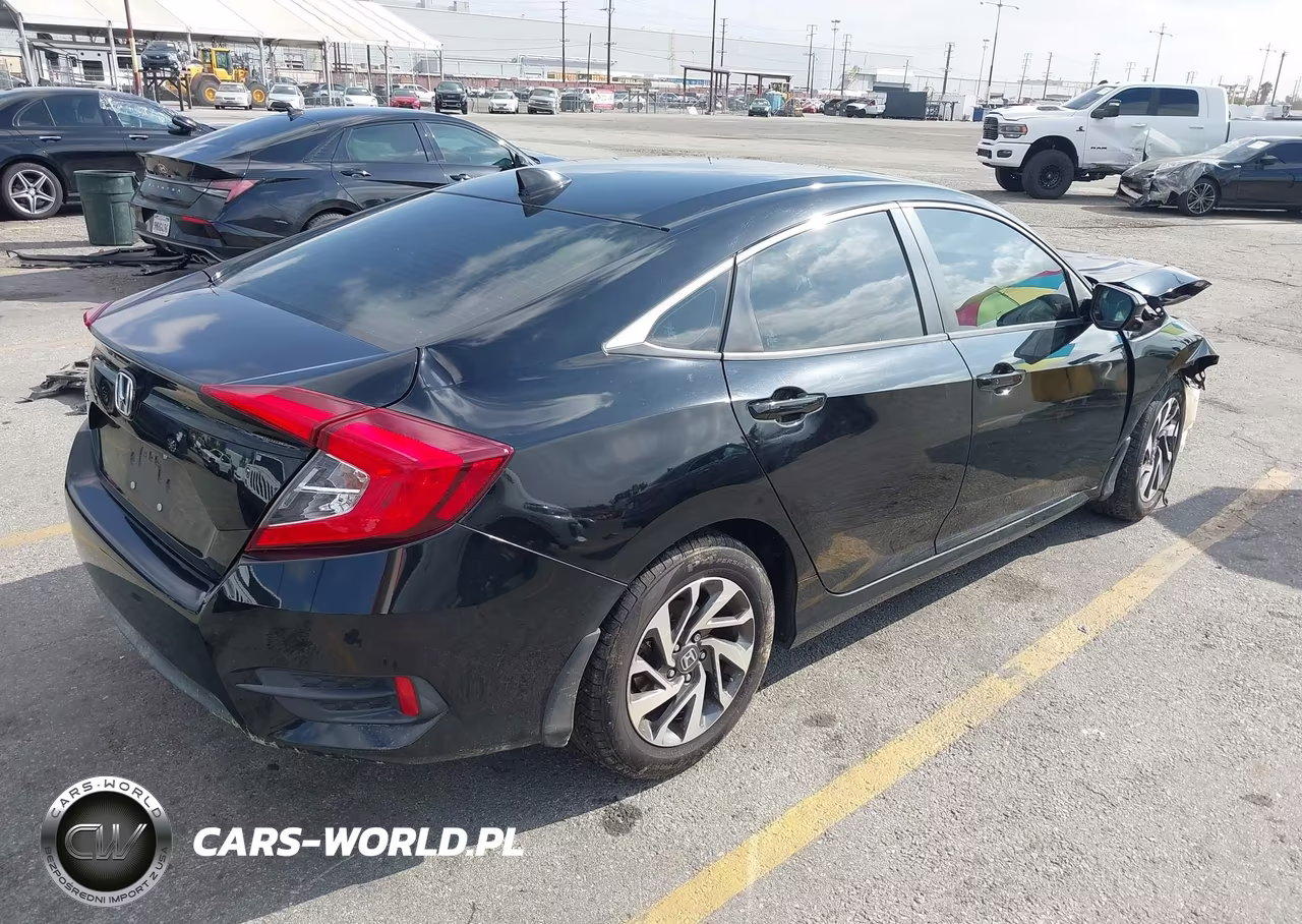 2018 Honda Civic Ex VIN:2HGFC2F75JH586954 - 4