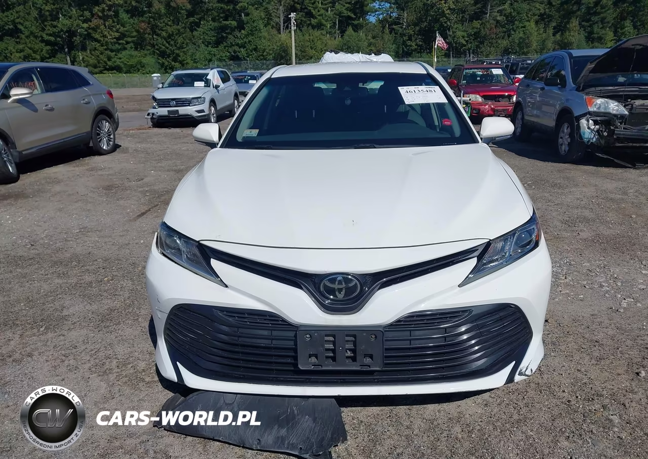 2018 Toyota Camry Le VIN:JTNB11HK0J3030127 - 12