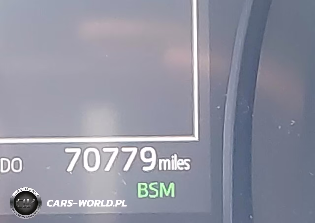 2018 Toyota Camry Le VIN:JTNB11HK0J3030127 - 15