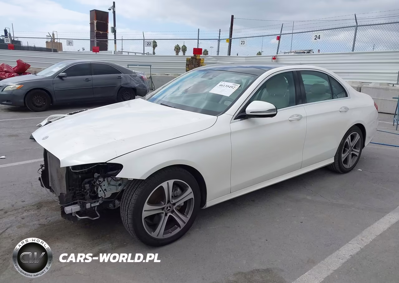 2018 Mercedes-Benz E 300 VIN:WDDZF4JB8JA373530 - 2