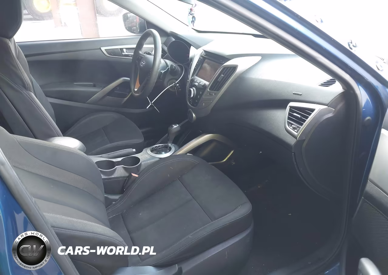 2016 Hyundai Veloster VIN:KMHTC6AD5GU262619 - 5