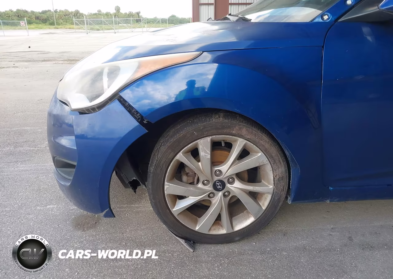 2016 Hyundai Veloster VIN:KMHTC6AD5GU262619 - 6