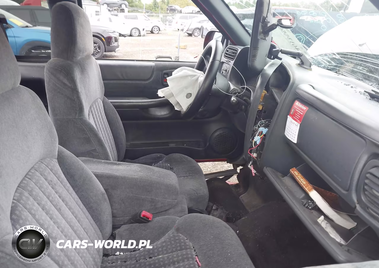 2000 Chevrolet S-10 Ls VIN:1GCCS19W8Y8203753 - 5