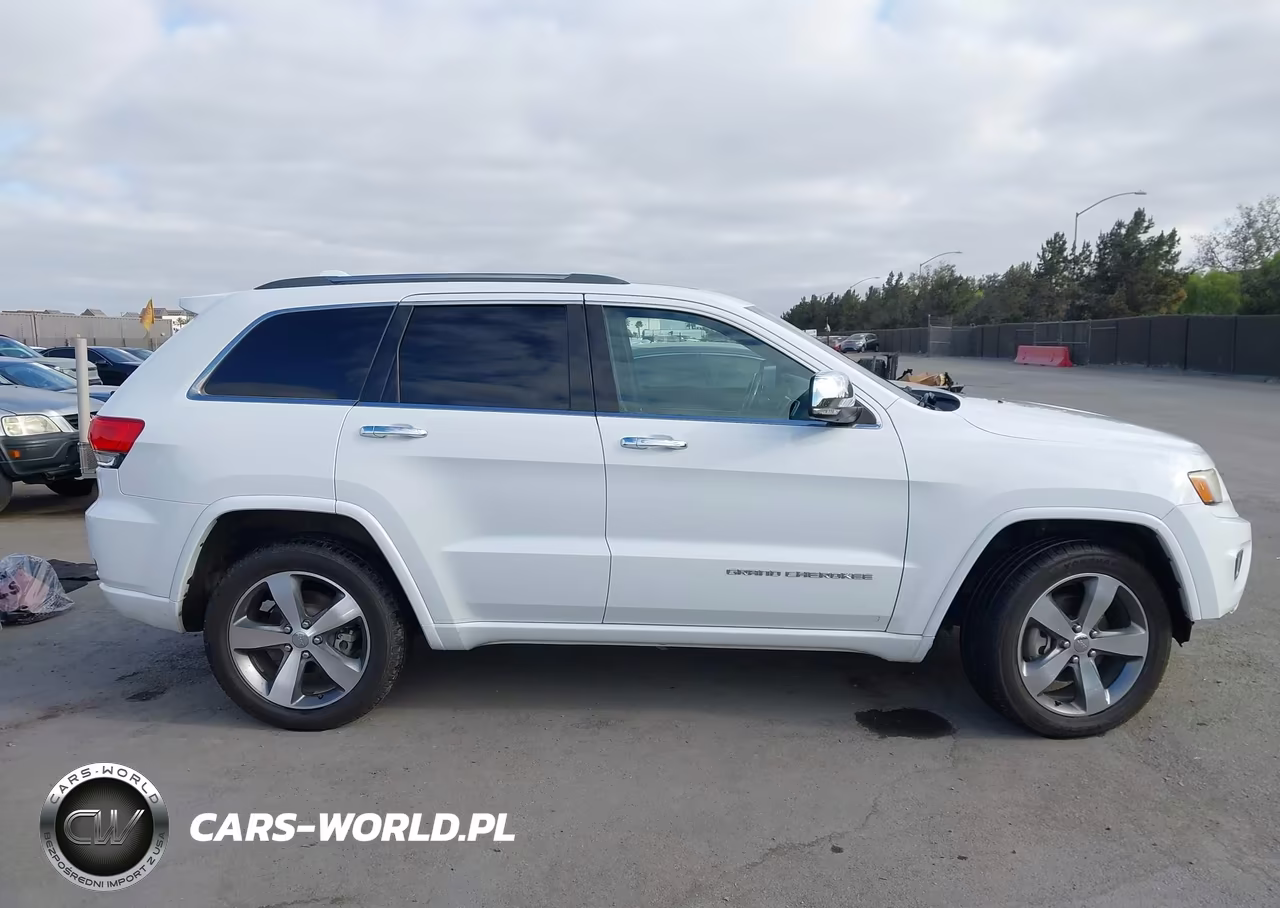 2015 Jeep Grand Cherokee Overland VIN:1C4RJECG7FC798451 - 14