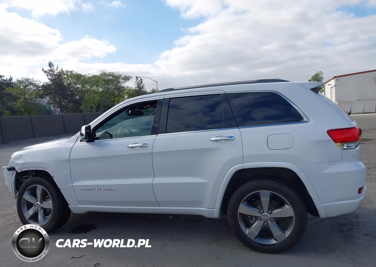 2015 Jeep Grand Cherokee Overland VIN:1C4RJECG7FC798451 - 15