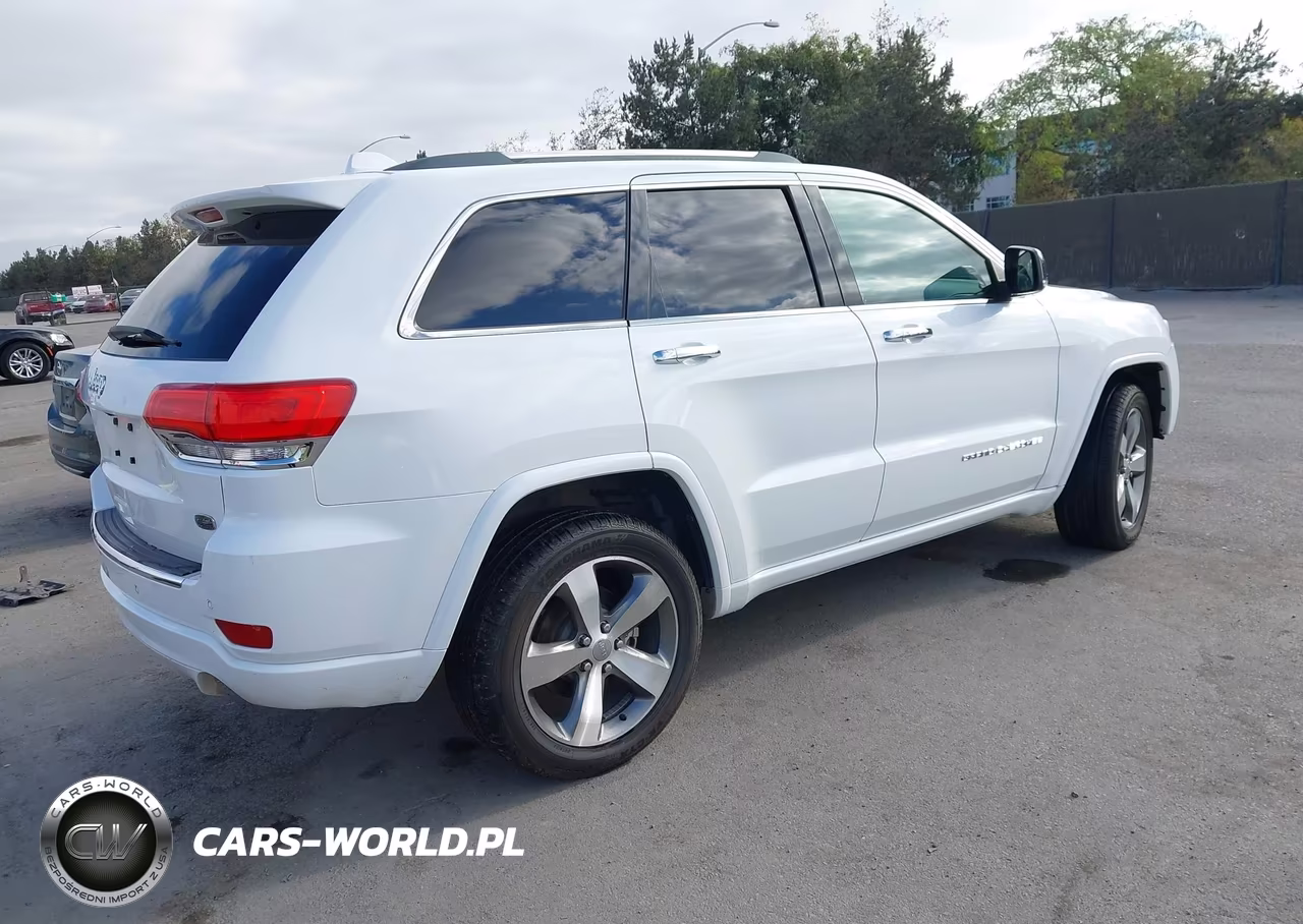 2015 Jeep Grand Cherokee Overland VIN:1C4RJECG7FC798451 - 4