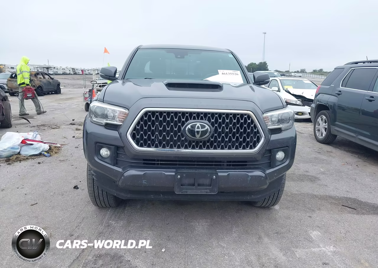 2018 Toyota Tacoma Trd Sport VIN:3TMDZ5BN6JM038764 - 12