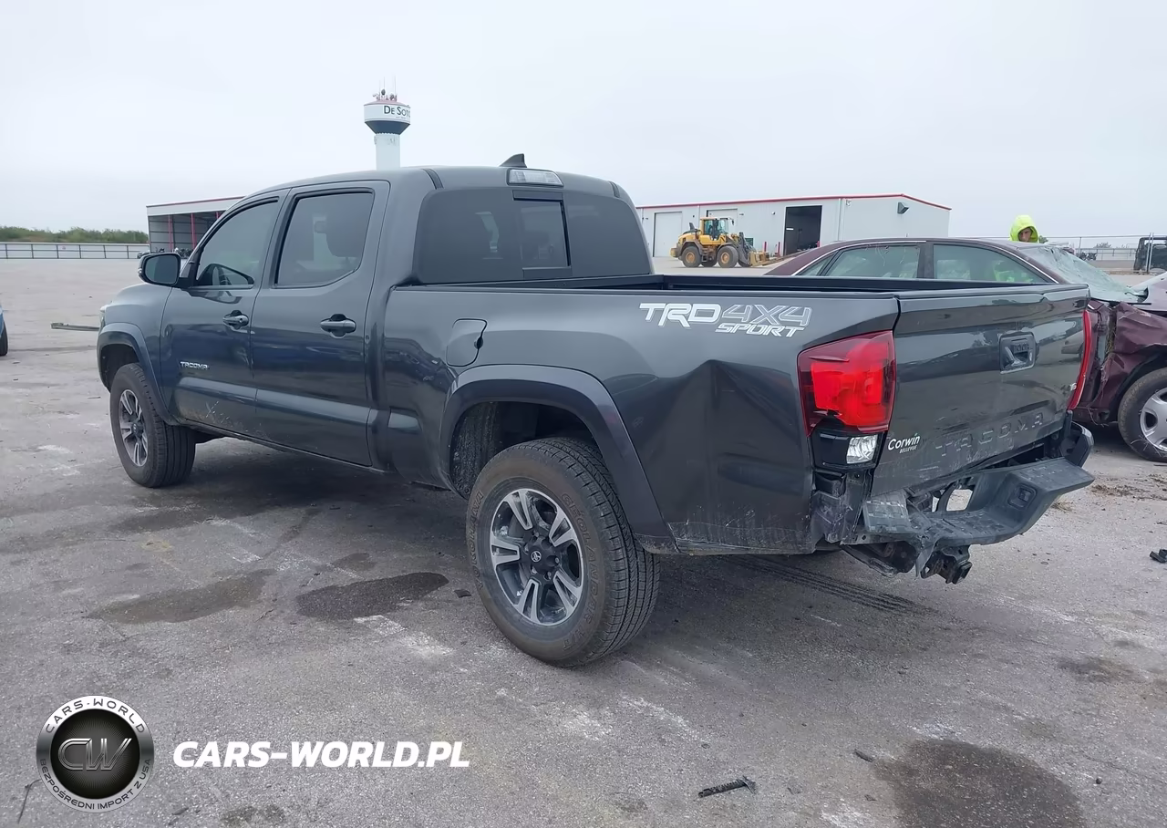 2018 Toyota Tacoma Trd Sport VIN:3TMDZ5BN6JM038764 - 3