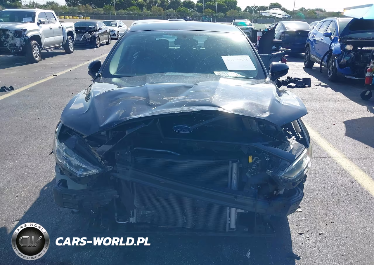 2018 Ford Fusion S VIN:3FA6P0G72JR238254 - 12