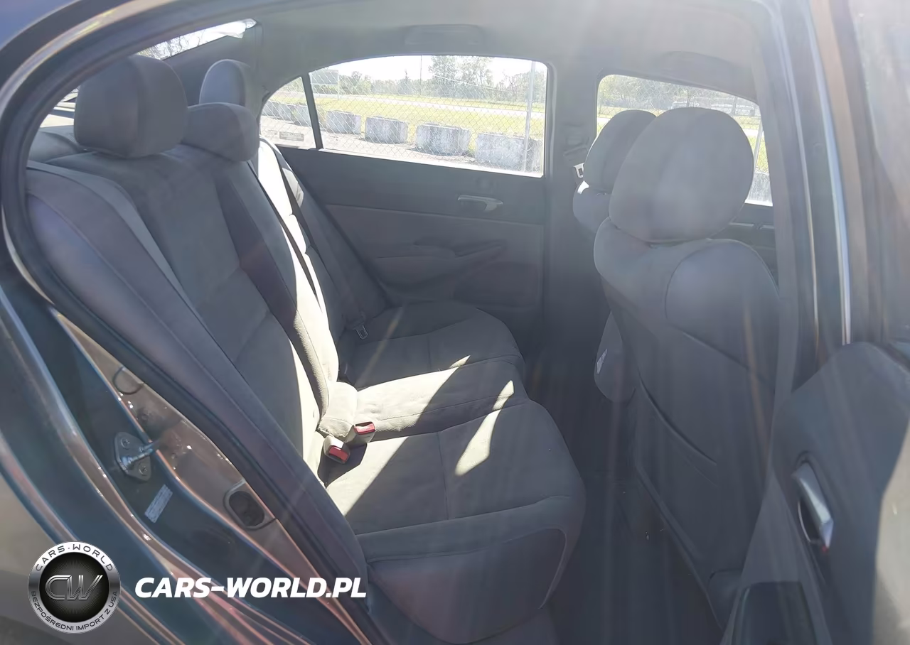 2007 Honda Civic Lx VIN:2HGFA16557H313892 - 8