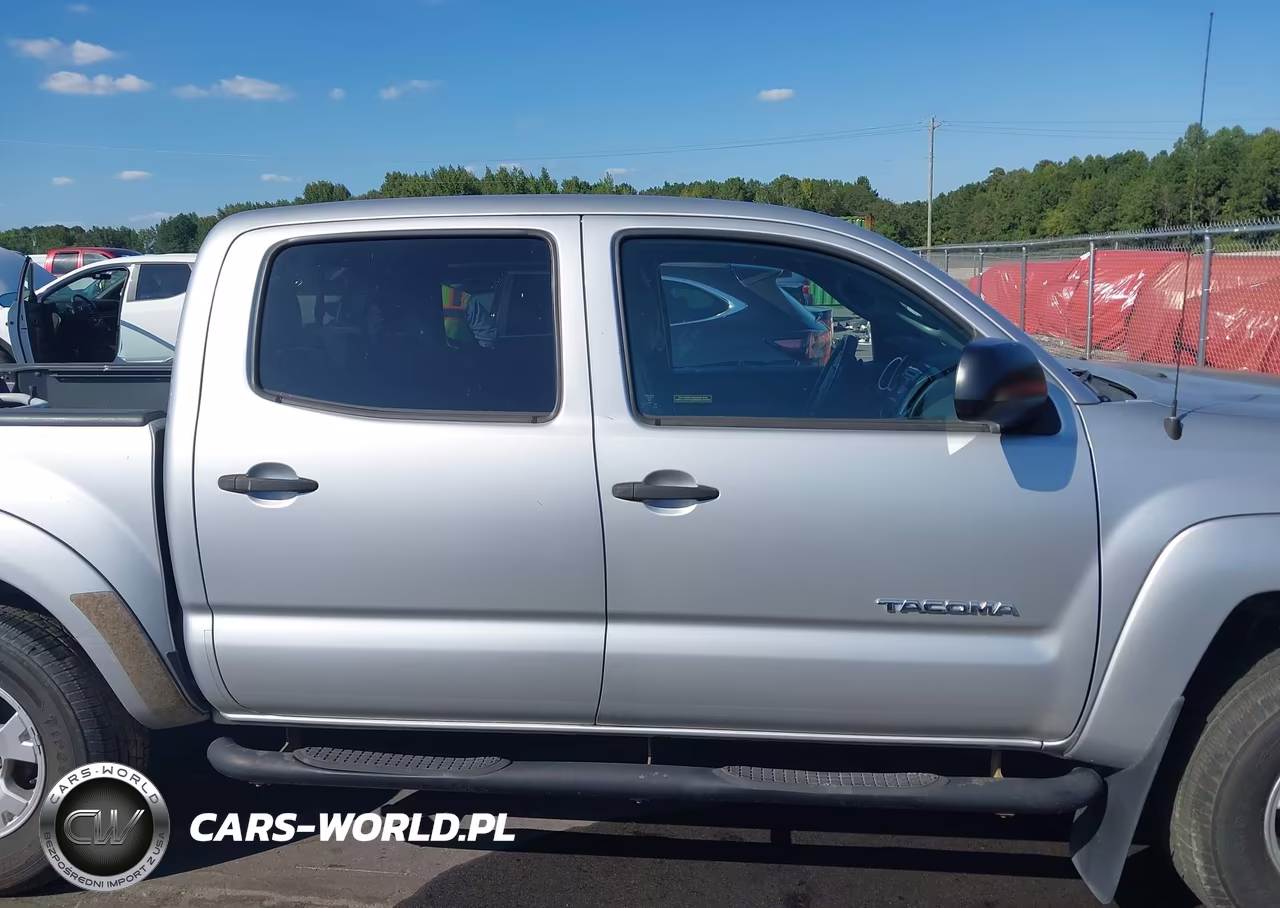 2013 Toyota Tacoma Base V6 VIN:3TMLU4EN2DM122990 - 12