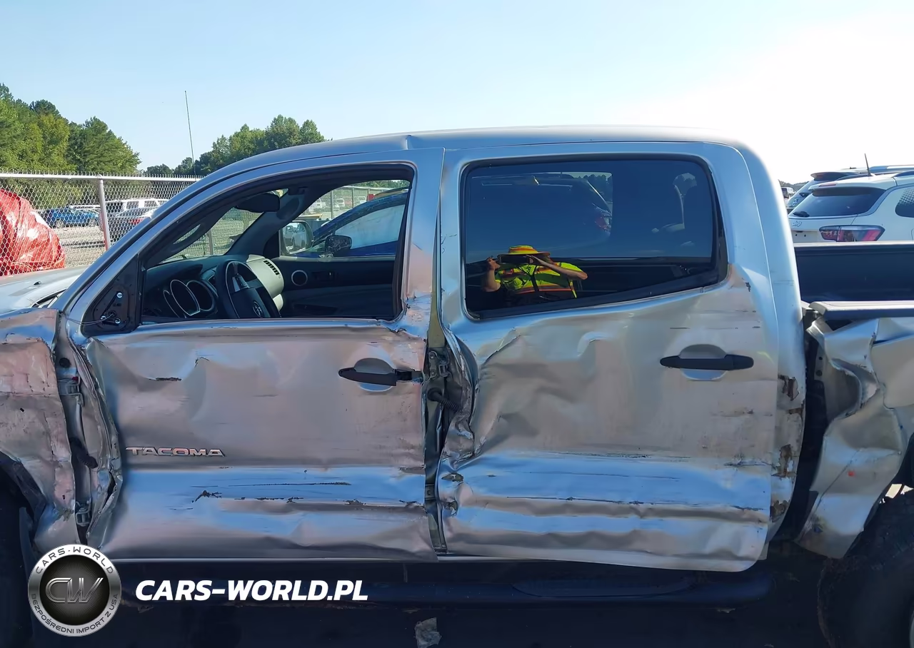 2013 Toyota Tacoma Base V6 VIN:3TMLU4EN2DM122990 - 13