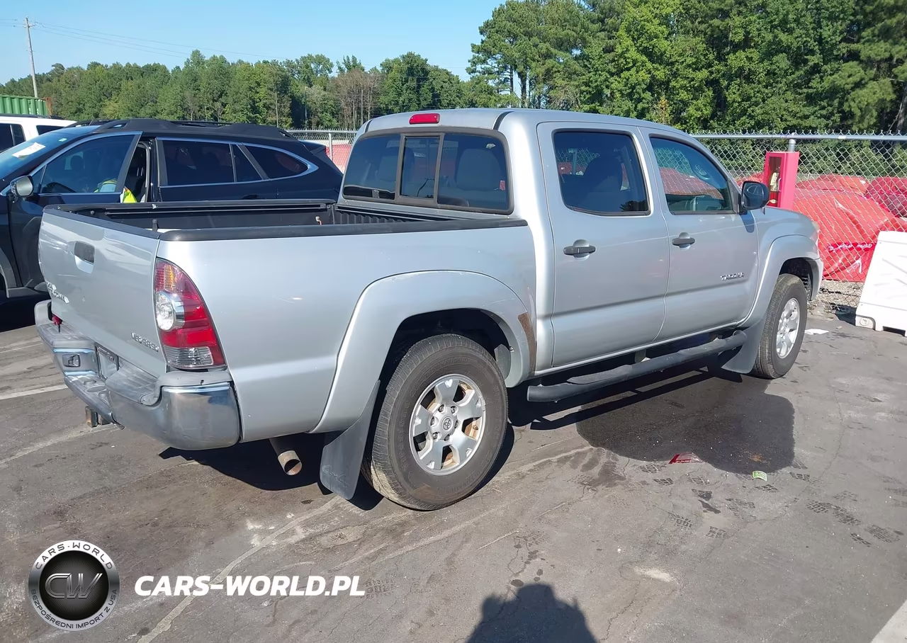 2013 Toyota Tacoma Base V6 VIN:3TMLU4EN2DM122990 - 4