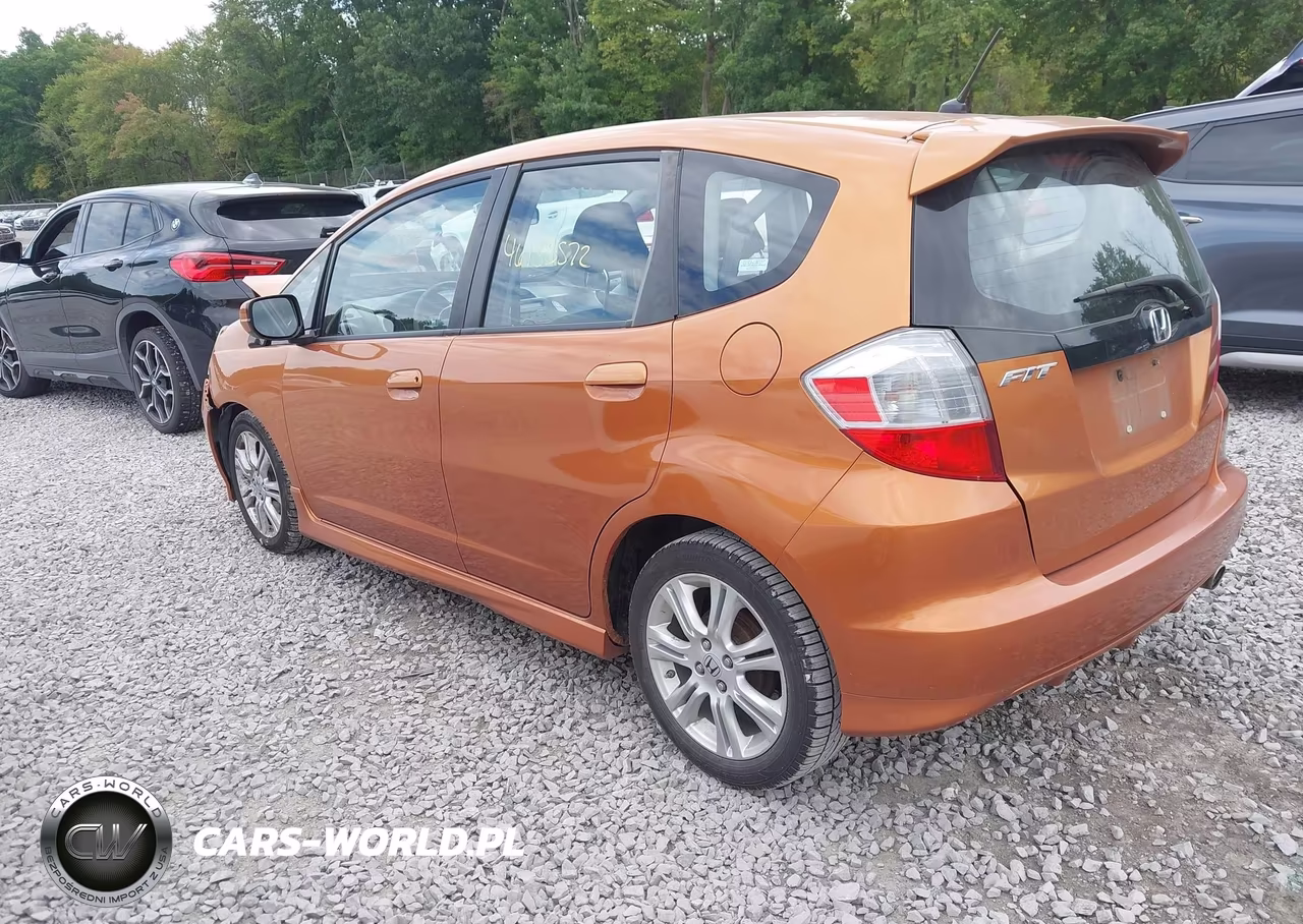2009 Honda Fit Sport VIN:JHMGE88419S028377 - 3